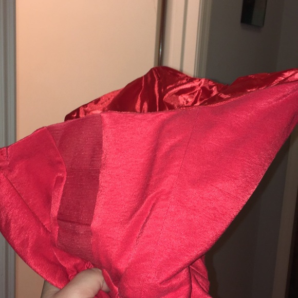 Red strapless dress with sweetheart neckline - Picture 7 of 8